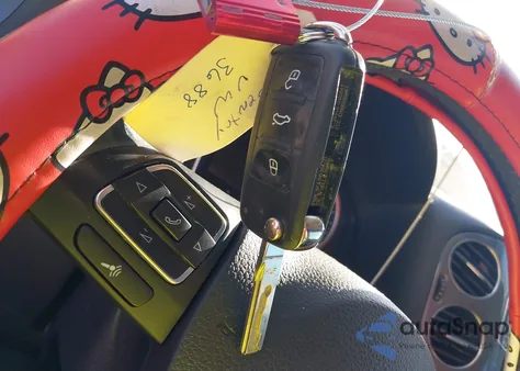 2016 Volkswagen Tiguan Se z USA, uszkodzony, nr VIN WVGAV7AX6GW537887